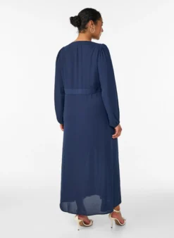 Maxikleid mit Wickelausschnitt und langen Ärmeln