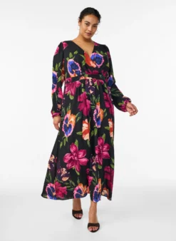 Maxikleid mit Wickelausschnitt und langen Ärmeln