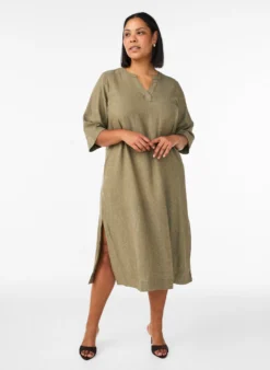 Midikleid aus Leinen und Viskose mit 1/2-Ärmeln