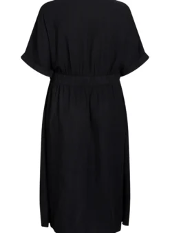 Midikleid aus Leinen und Viskose mit vorderen Schlitzen.