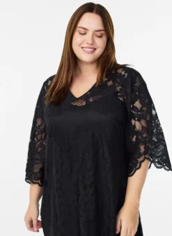 Midikleid aus Spitze mit V-Ausschnitt