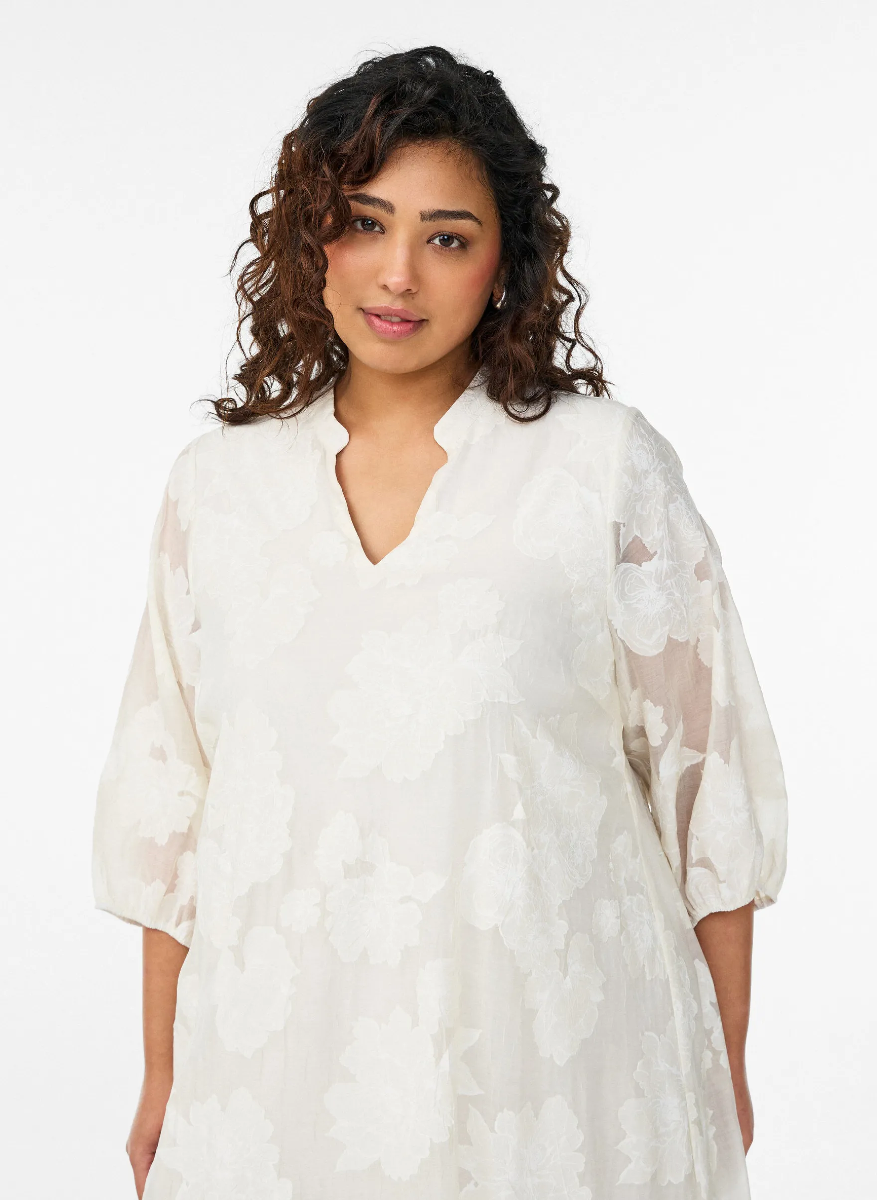 Midikleid mit Blumenprint und transparenten 3/4-Ärmeln