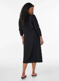 Midikleid mit gewellter Struktur und langen Ärmeln