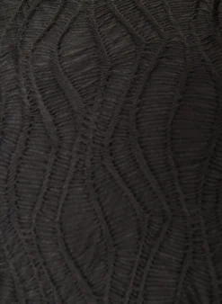 Midikleid mit gewellter Struktur und langen Ärmeln