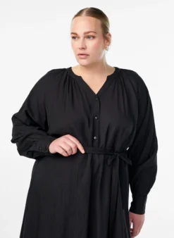 Midikleid mit Knopfleiste und Bindegürtel