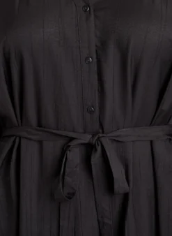 Midikleid mit Knopfleiste und Bindegürtel