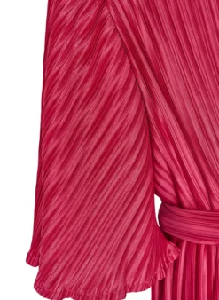 Midikleid mit Plisseefalten und Fledermausärmeln