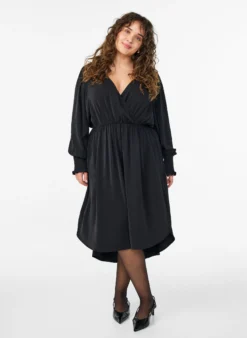 Midikleid mit Wickeloptik und Puffärmeln