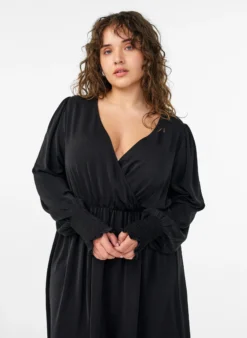 Midikleid mit Wickeloptik und Puffärmeln