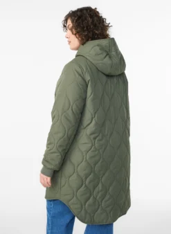 Mittellange Steppjacke mit Kapuze
