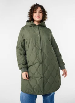 Mittellange Steppjacke mit Kapuze