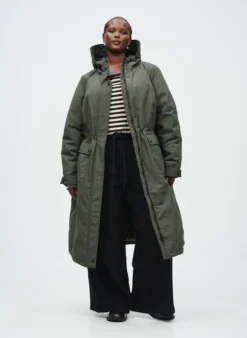 Parka mit Kapuze und verstellbarer Taille