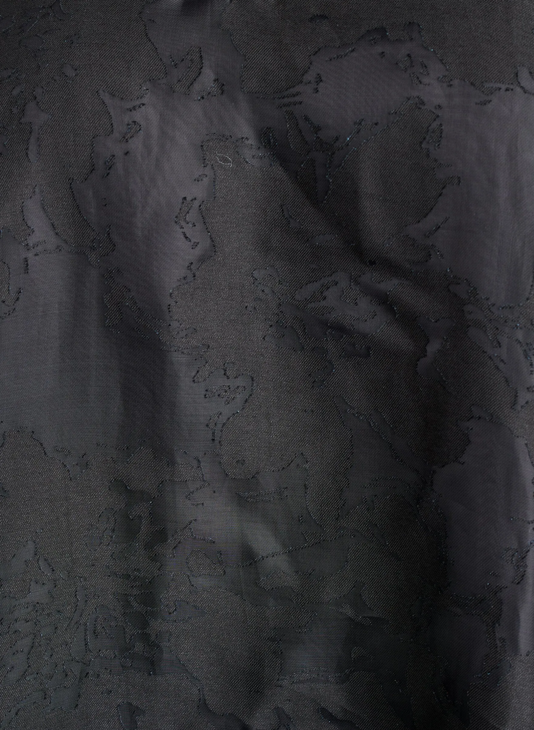 Partybluse in Organza-Optik mit Ton-in-Ton-Muster