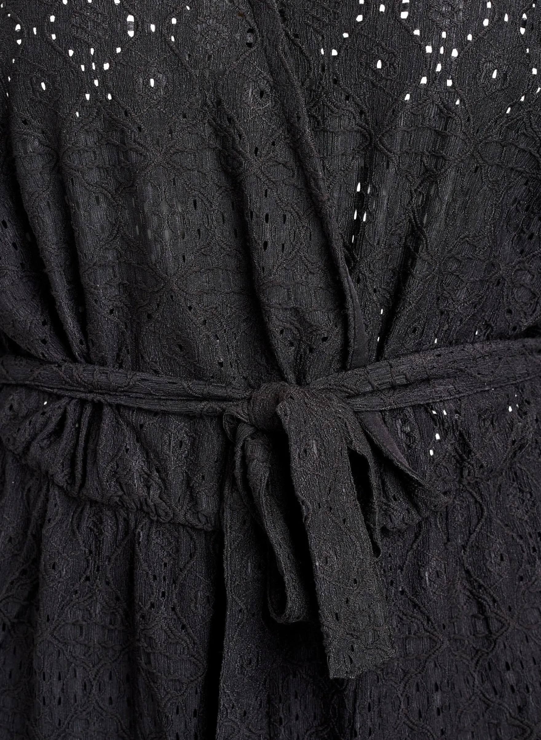 Playsuit mit kurzen Ärmeln und Bindegürtel