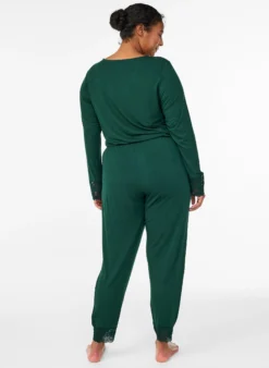 Pyjamahose mit Spitzen und hoher Taille
