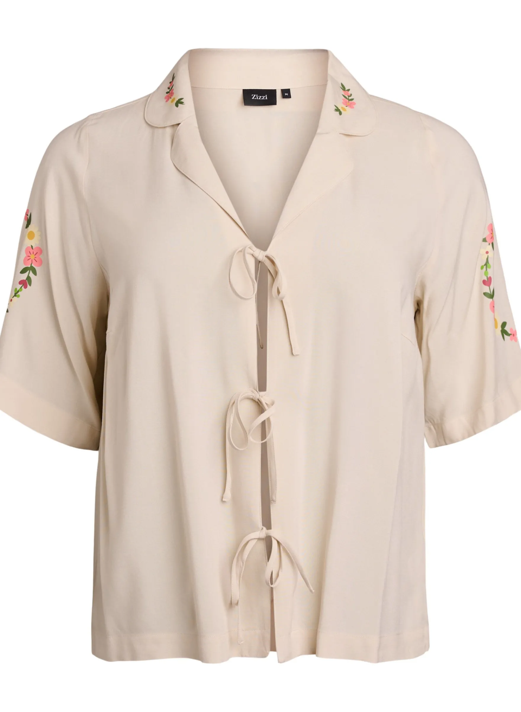 Pyjamaoberteil aus Viskose mit Bindeband und Blumenmuster