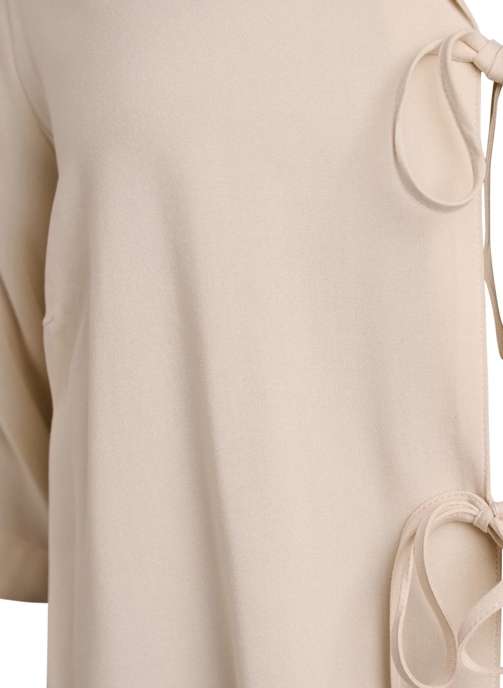 Pyjamaoberteil aus Viskose mit Bindeband und Blumenmuster