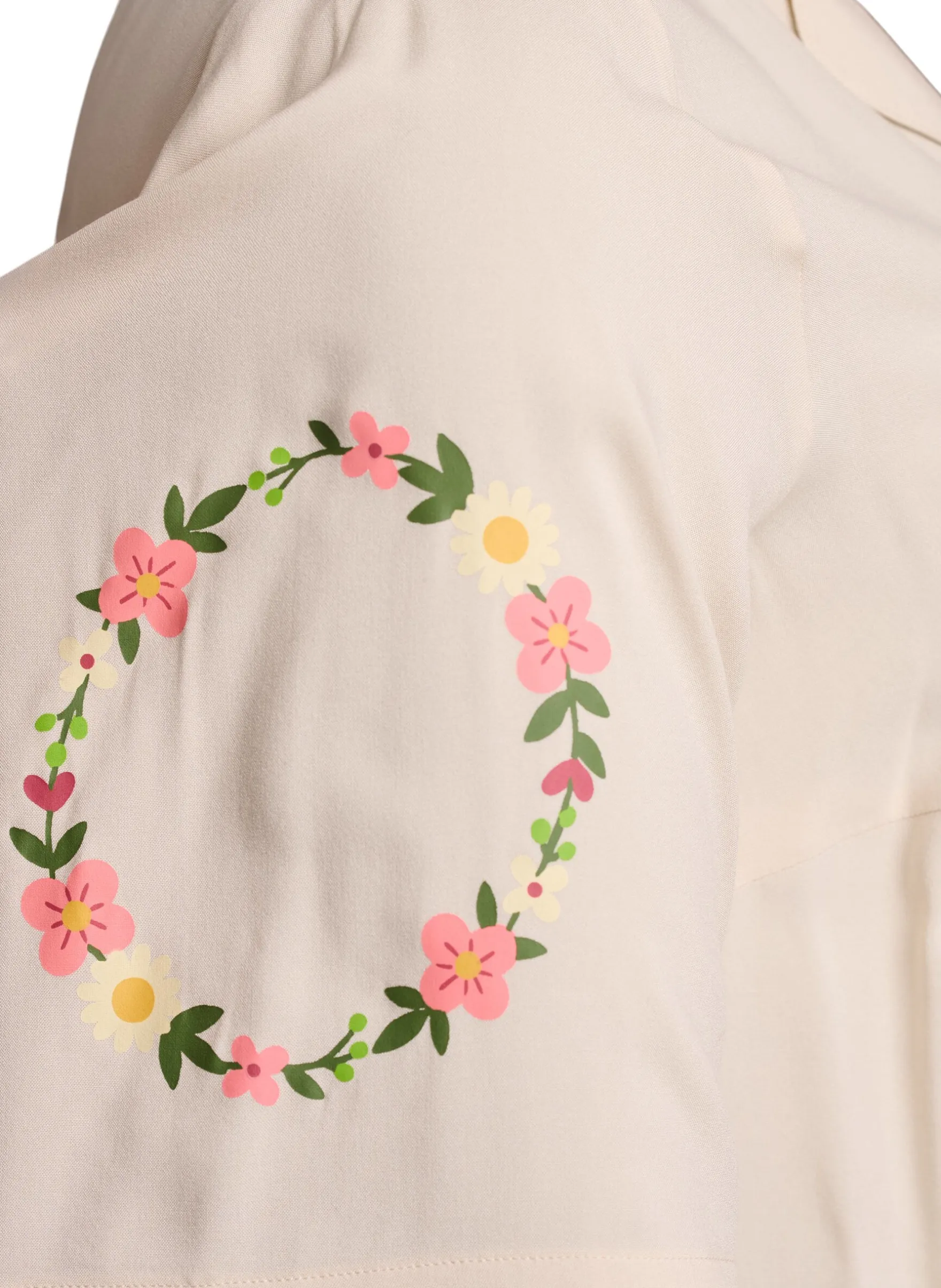 Pyjamaoberteil aus Viskose mit Bindeband und Blumenmuster