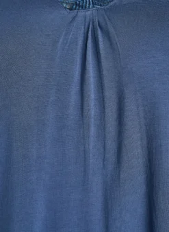 Pyjamaoberteil aus Viskose mit Spitzendetails und 3/4-Ärmeln