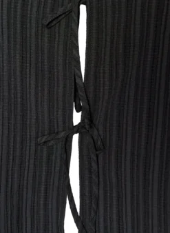 Ärmellose Bluse mit Struktur und Bindeband
