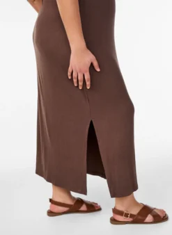 Ärmelloses geripptes Kleid aus Viskose