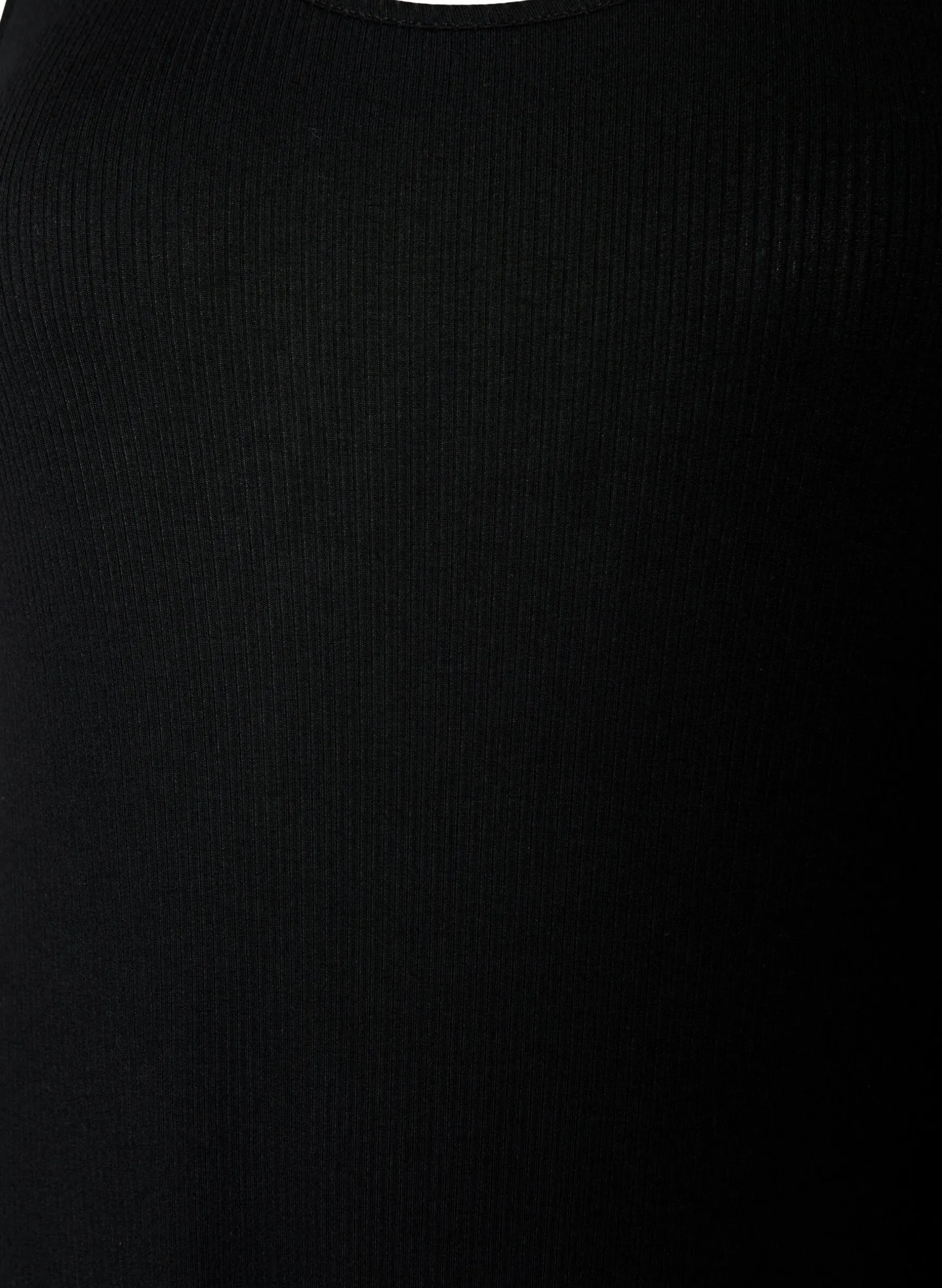 Ärmelloses geripptes Kleid aus Viskose
