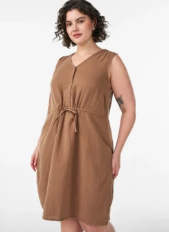 Ärmelloses Kleid aus Baumwoll-Musselin mit Bindeband