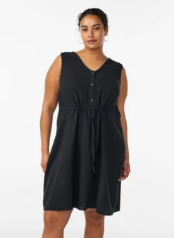 Ärmelloses Kleid aus Baumwoll-Musselin mit Bindeband