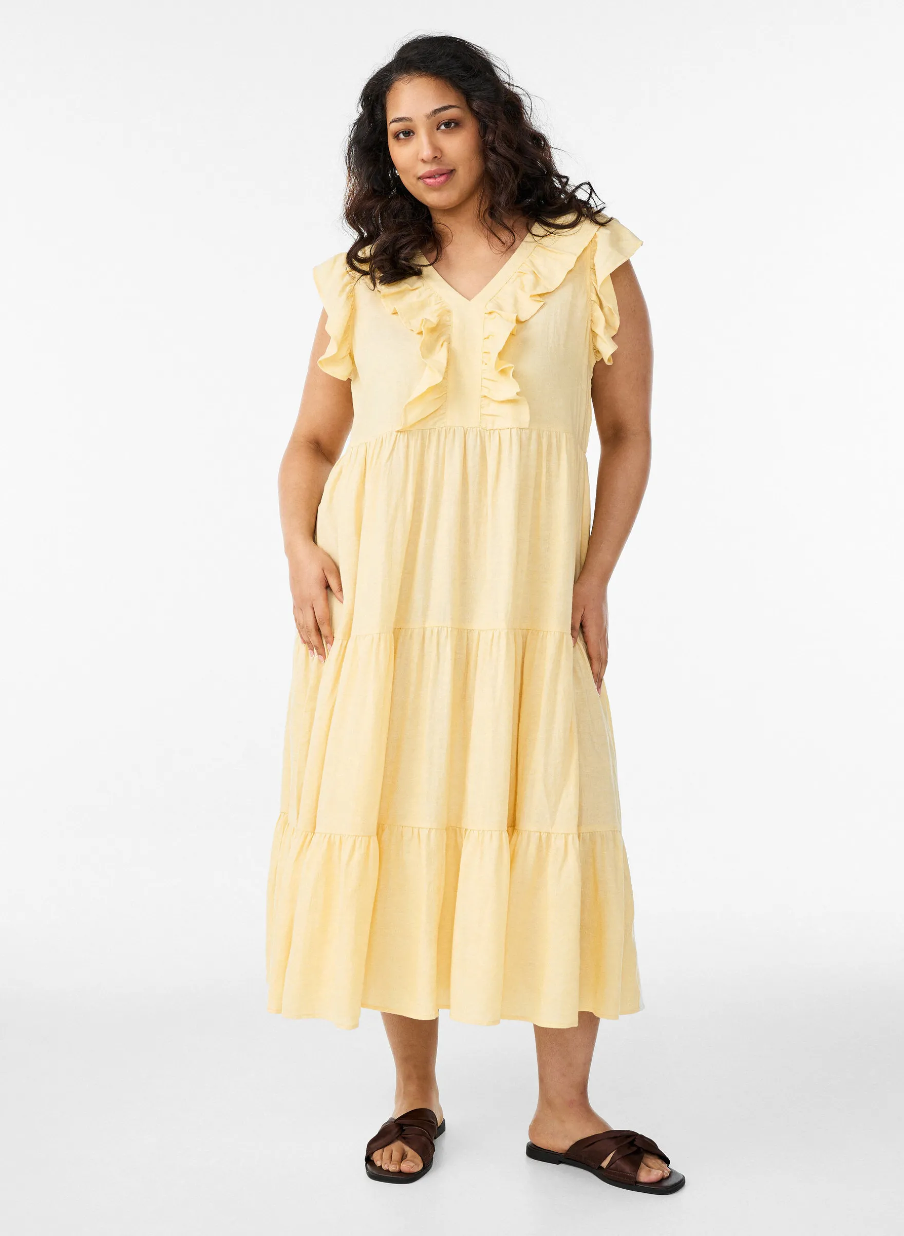 Ärmelloses Midikleid aus Leinen und Viskose mit Rüschen