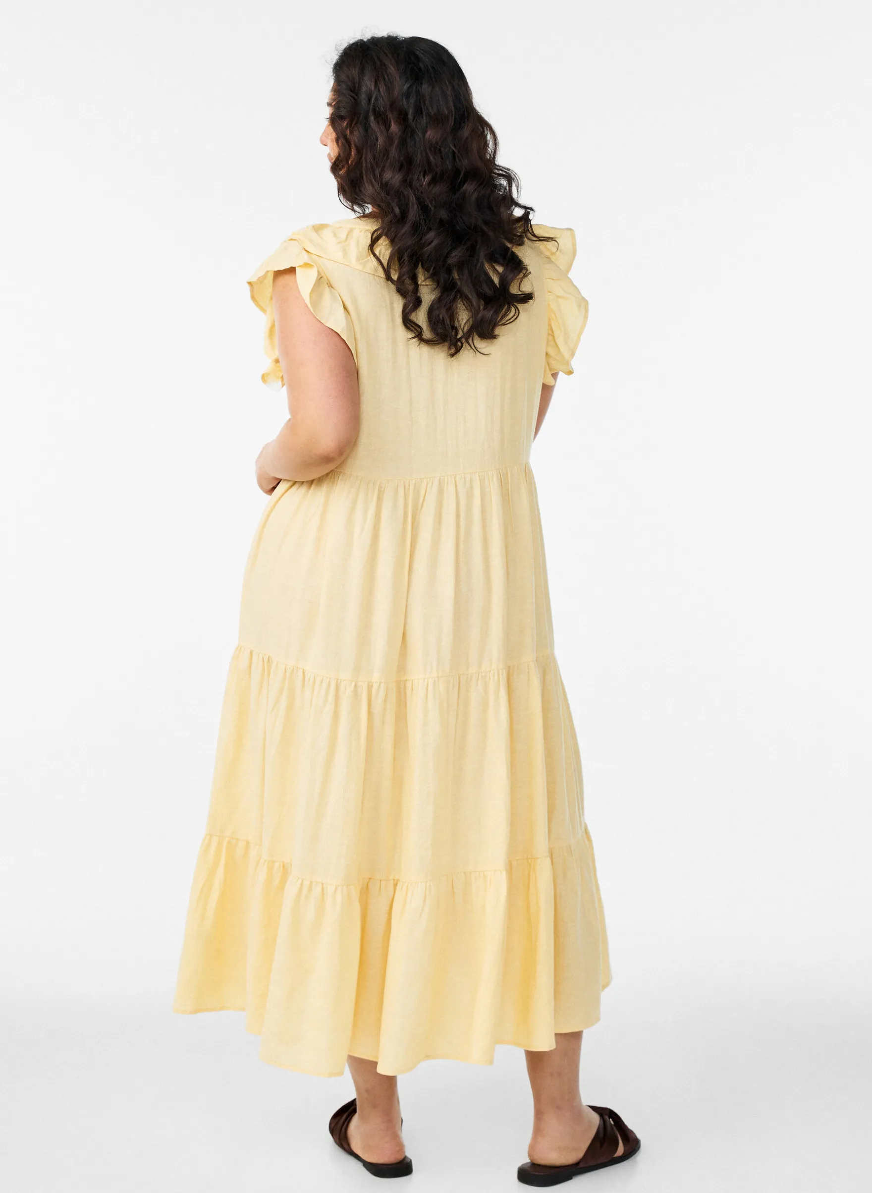 Ärmelloses Midikleid aus Leinen und Viskose mit Rüschen