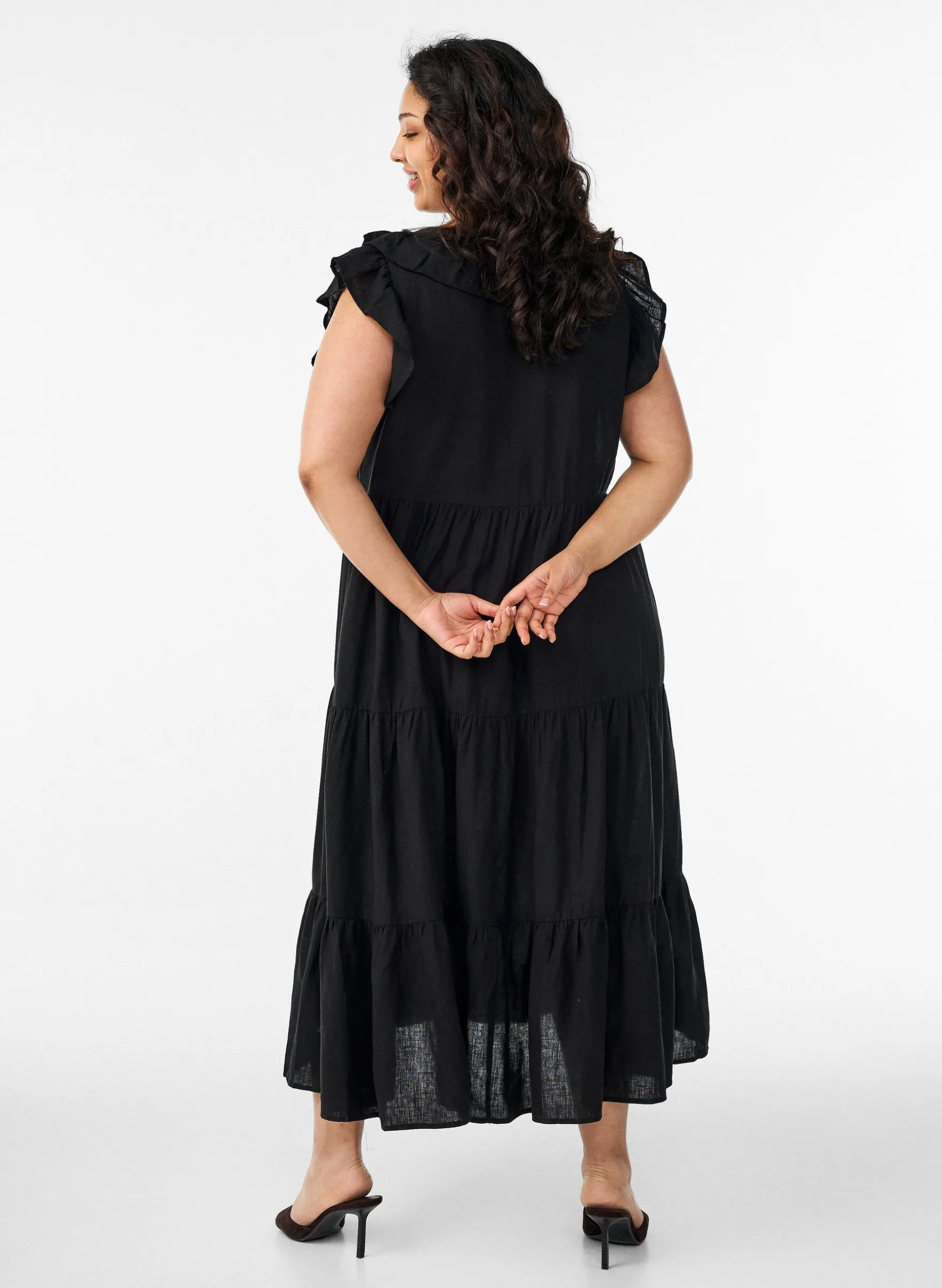 Ärmelloses Midikleid aus Leinen und Viskose mit Rüschen