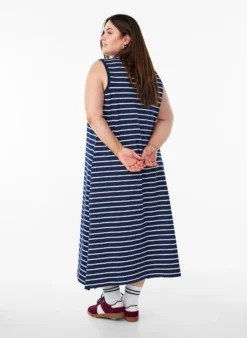 Ärmelloses Polokleid in Midi-Länge