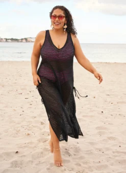 Ärmelloses Strandkleid mit Lochstickerei und Seitenschlitzen