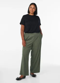 Samthose aus Samt mit weitem Bein
