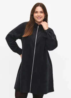 Samtkleid mit Reißverschluss und 3/4-Ärmeln