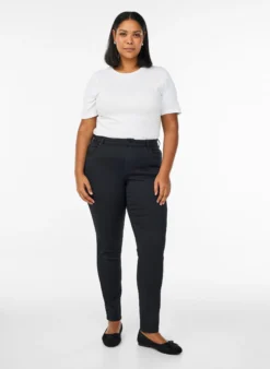 Schmale Passform Emily Jeans mit normaler Taille