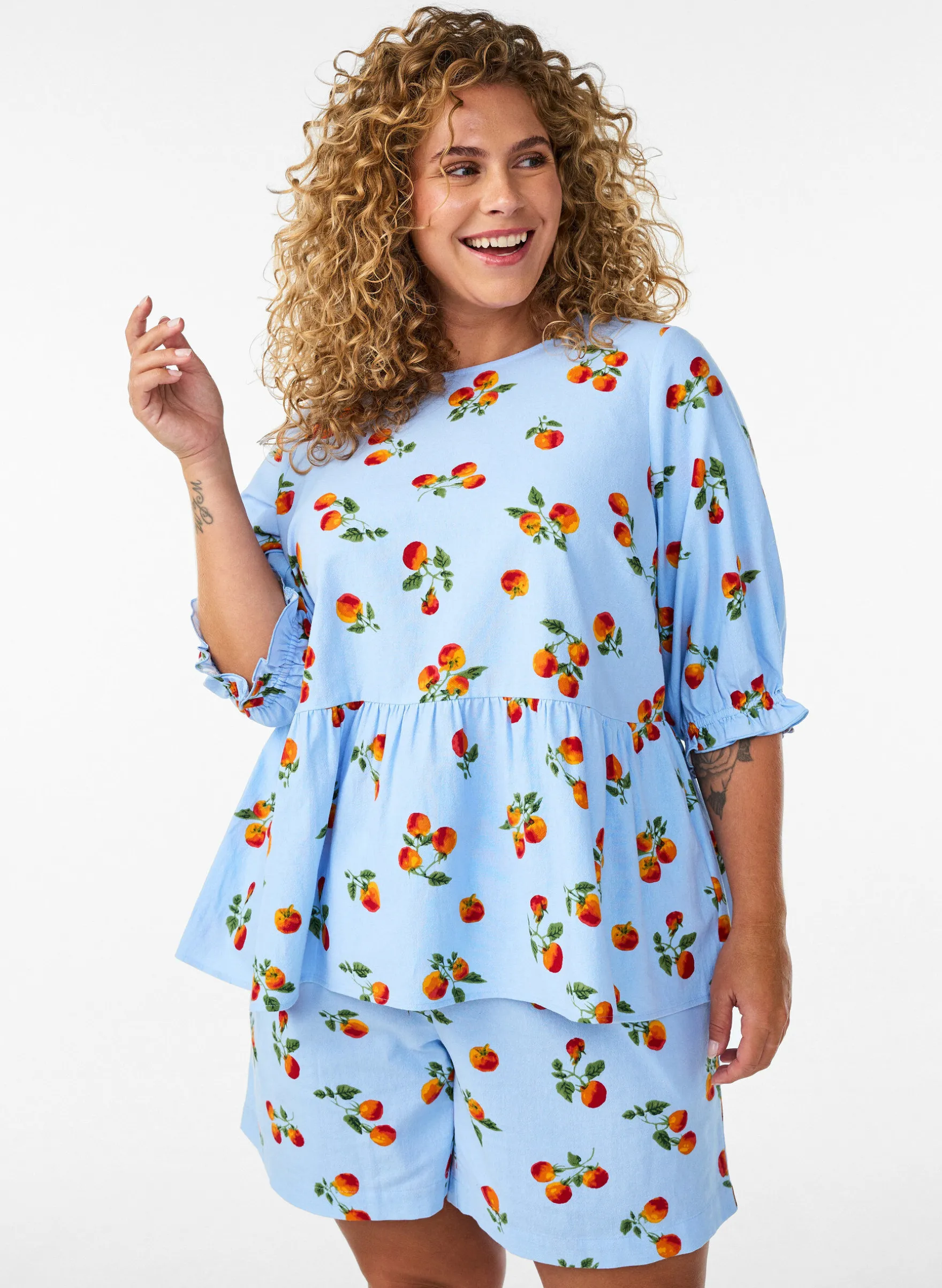 Shorts aus Baumwolle mit Tomaten-Print und hoher Taille