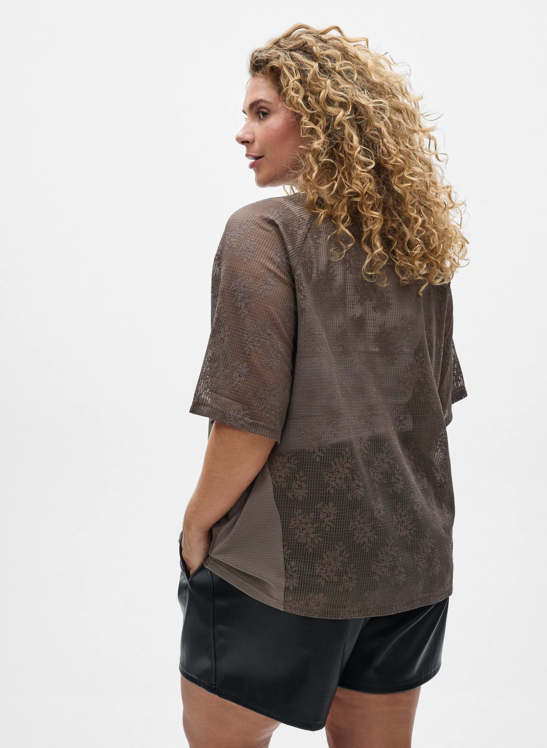 Shorts aus Kunstleder mit elastischem Bund