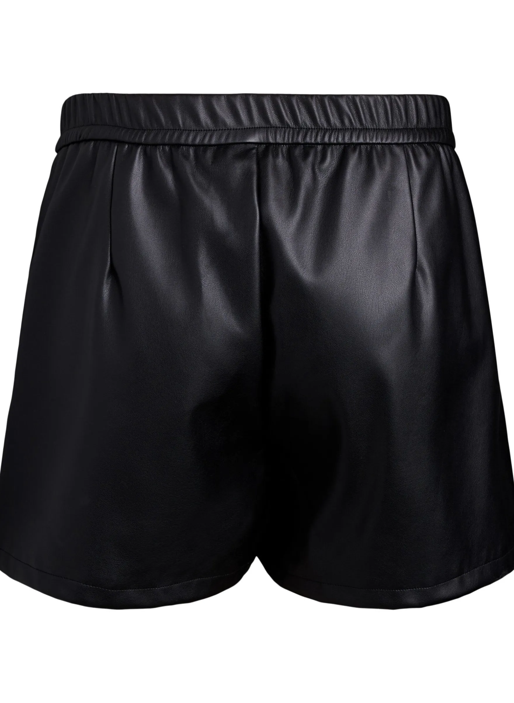 Shorts aus Kunstleder mit elastischem Bund