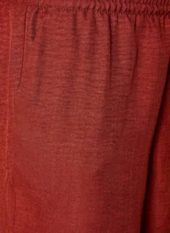 Shorts mit Taschen und hoher Taille