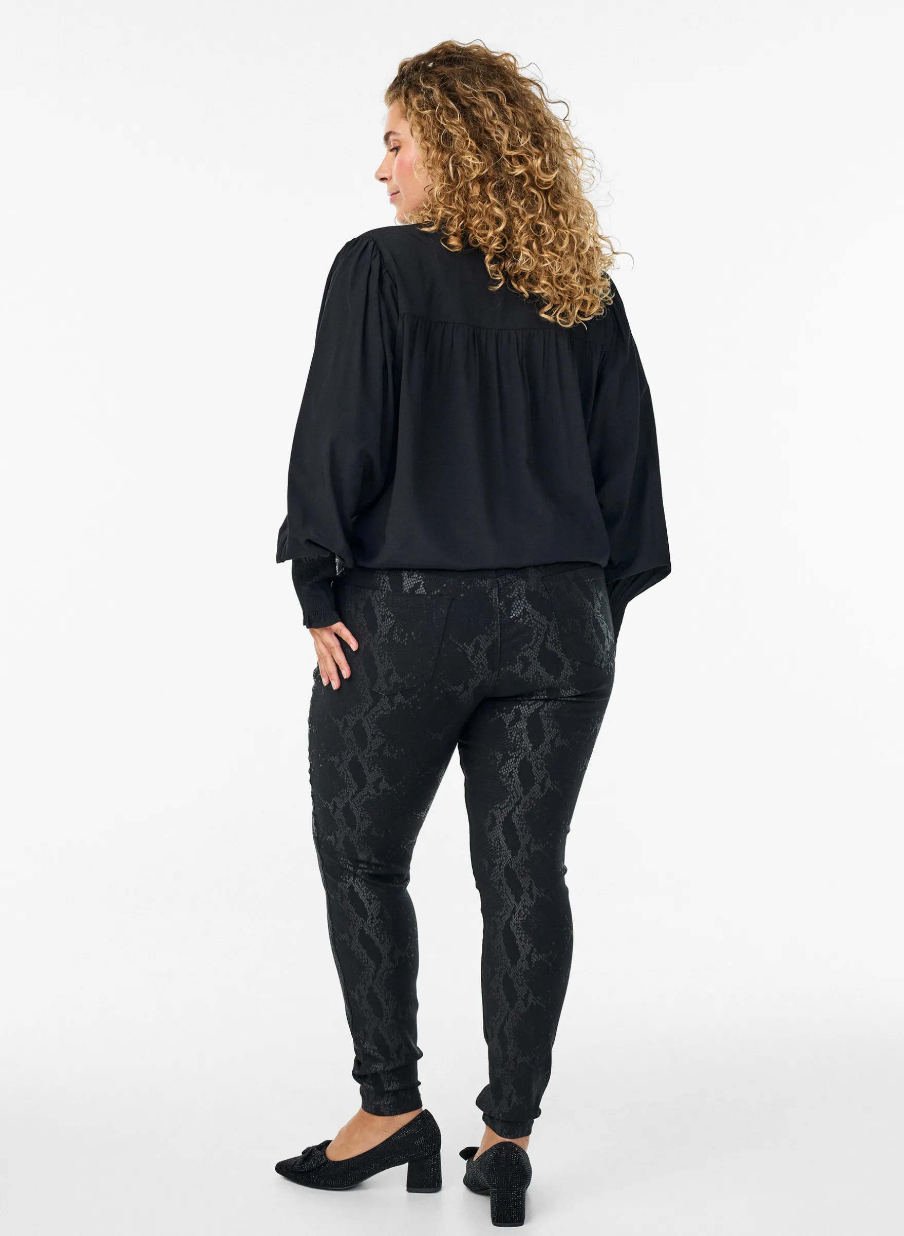 Slim-fit-Hose mit Schlangenmuster