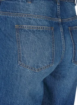 Slim fit Jeansshorts mit Bindegürtel
