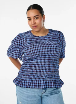 Smockbluse mit Vichy-Karo und Rüschensaum