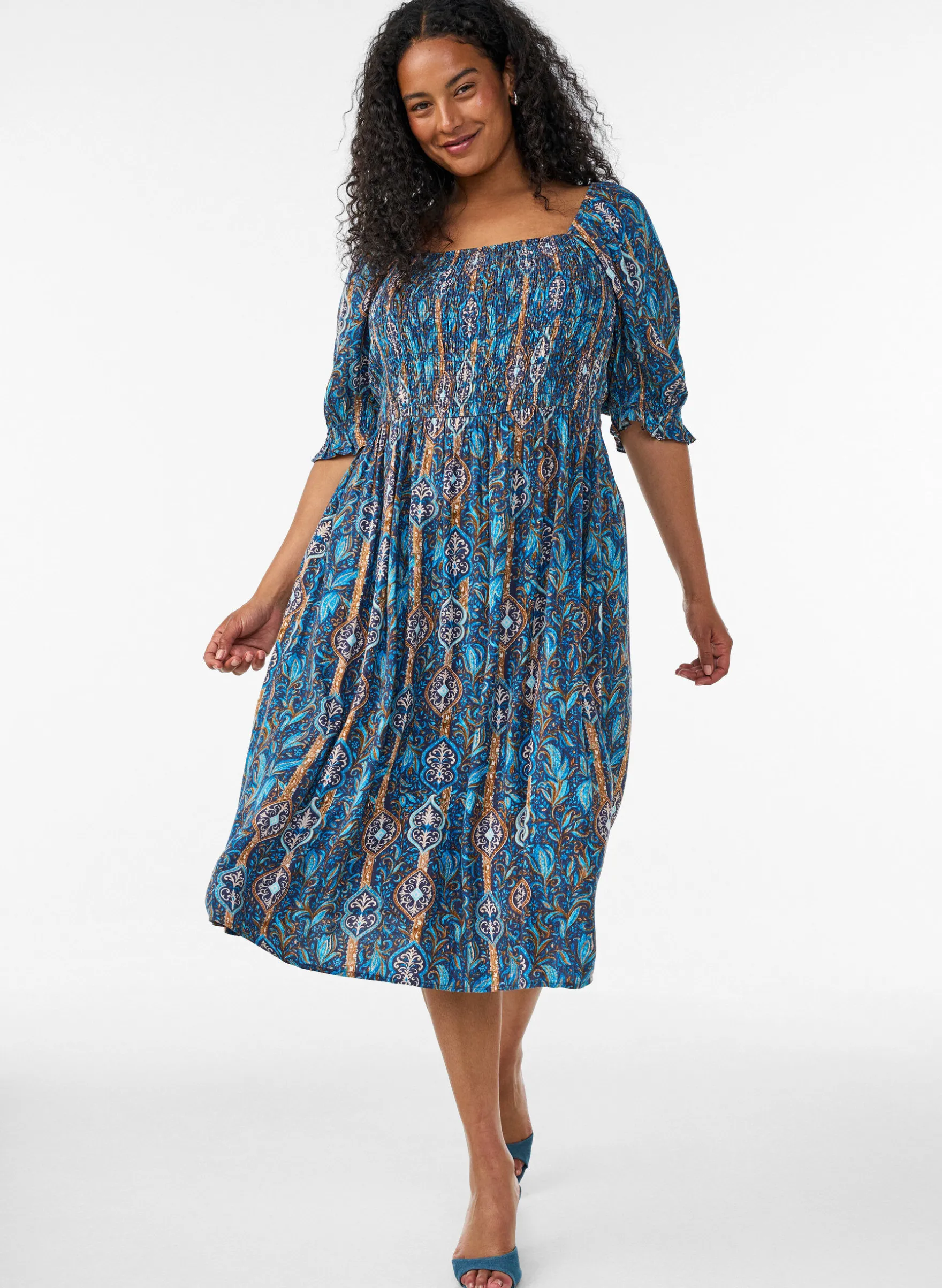Sommerkleid aus Viskose mit Paisleymuster