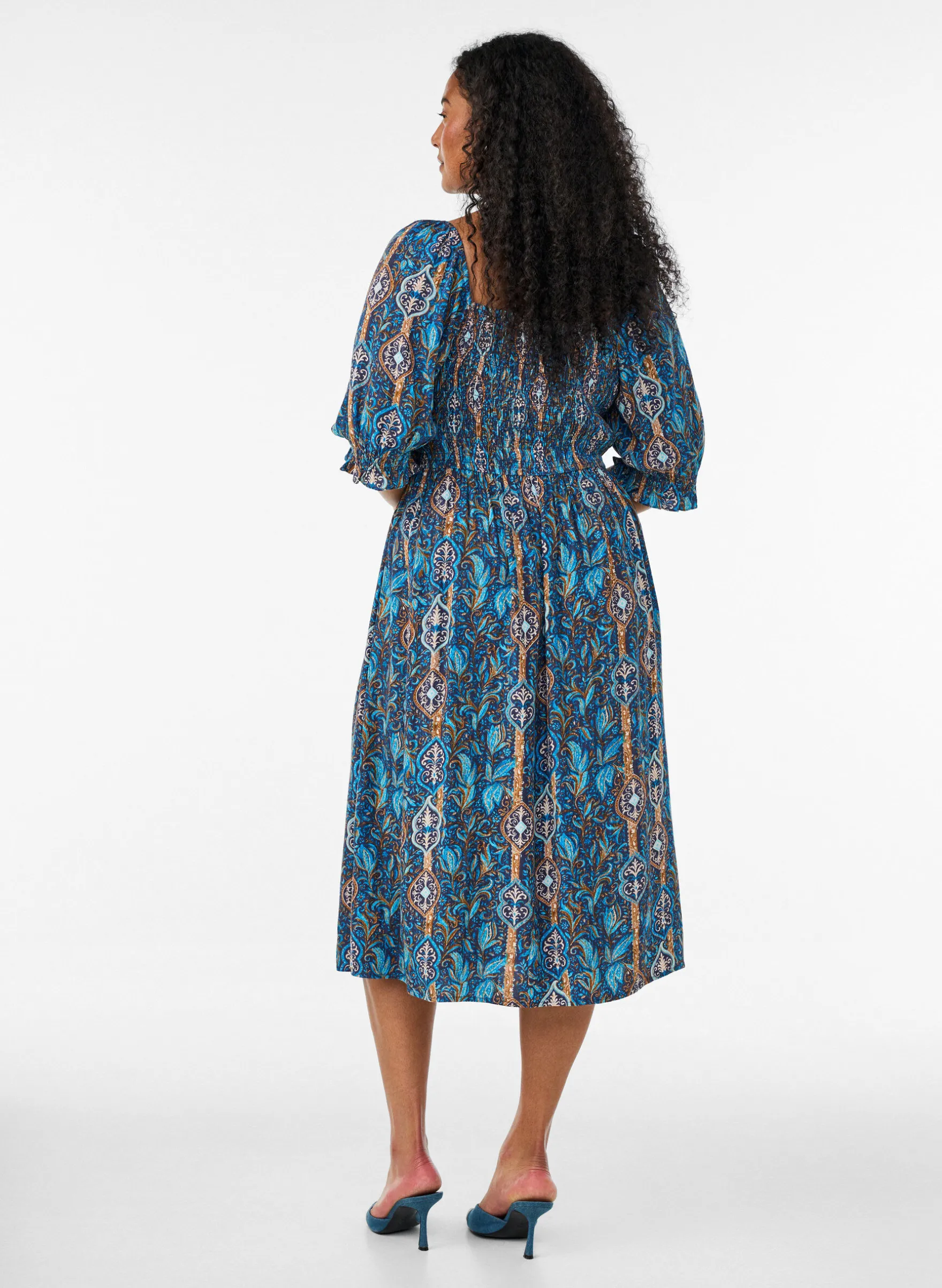 Sommerkleid aus Viskose mit Paisleymuster