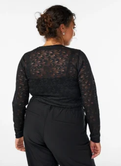 Spitzenbluse mit Rundhalsausschnitt und Slim Fit