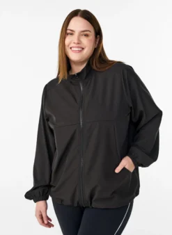 Sportliche Leichtjacke mit hohem Kragen und Taschen