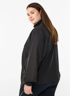 Sportliche Leichtjacke mit hohem Kragen und Taschen