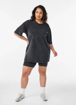 Sportliches T-Shirt aus Baumwolle mit Washed-Effekt
