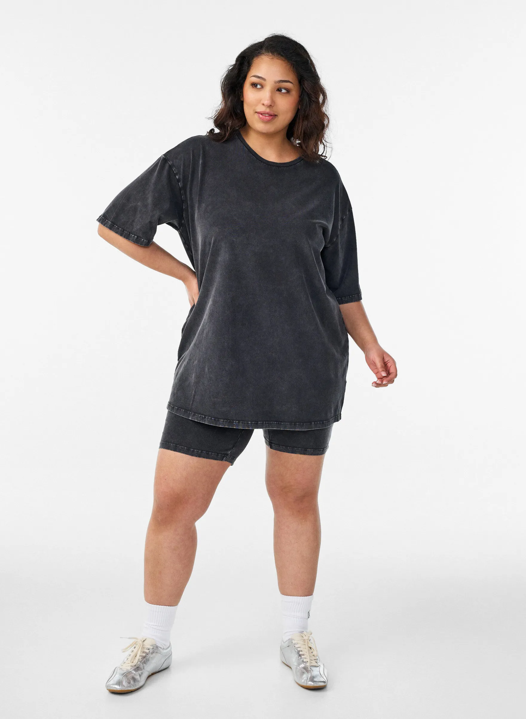 Sportliches T-Shirt aus Baumwolle mit Washed-Effekt